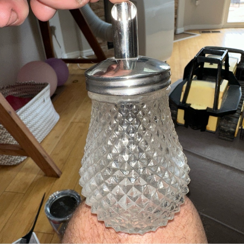 Sugar shaker diamond glass vintage
